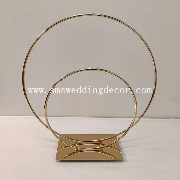 circle centerpieces wedding